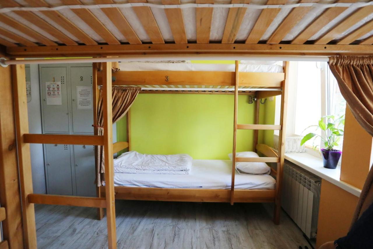 Light Life Hostel Kiev Extérieur photo