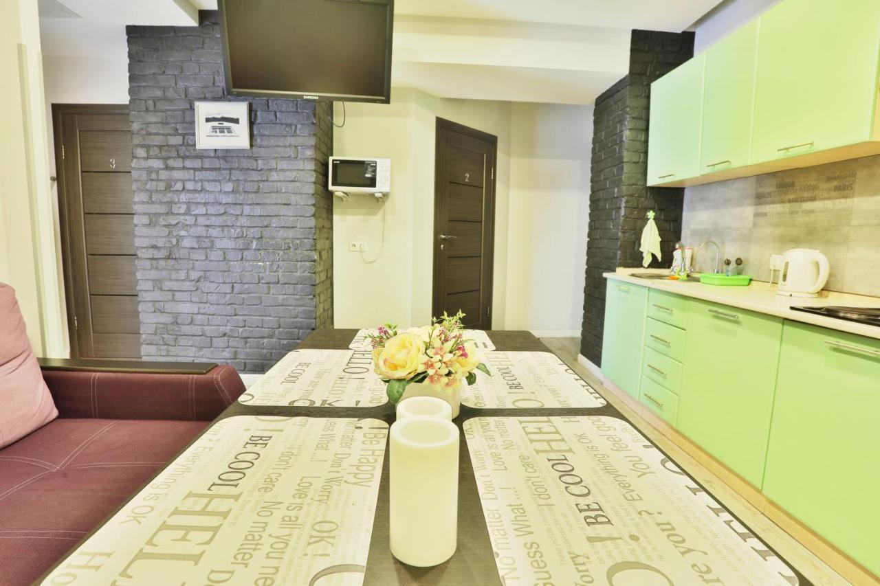 Light Life Hostel Kiev Extérieur photo
