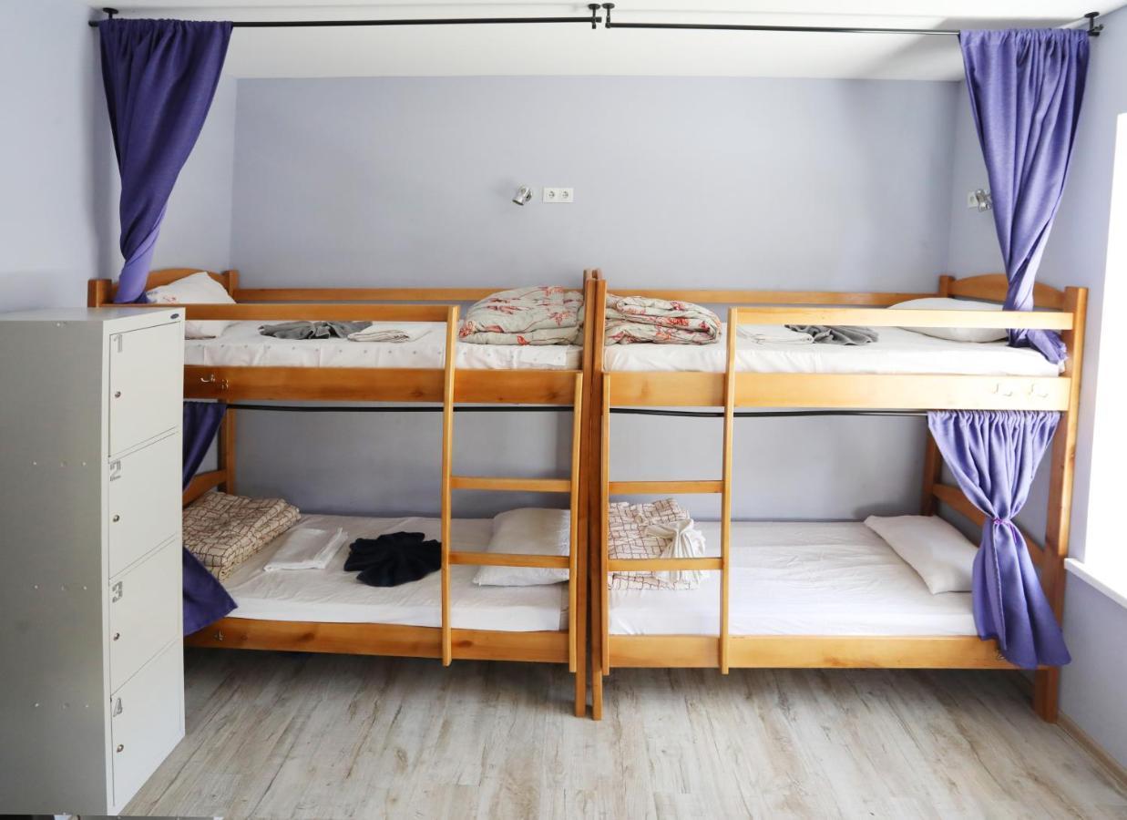 Light Life Hostel Kiev Extérieur photo
