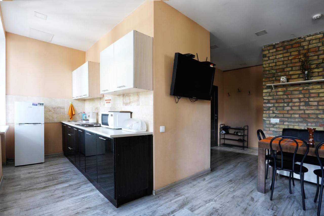 Light Life Hostel Kiev Extérieur photo
